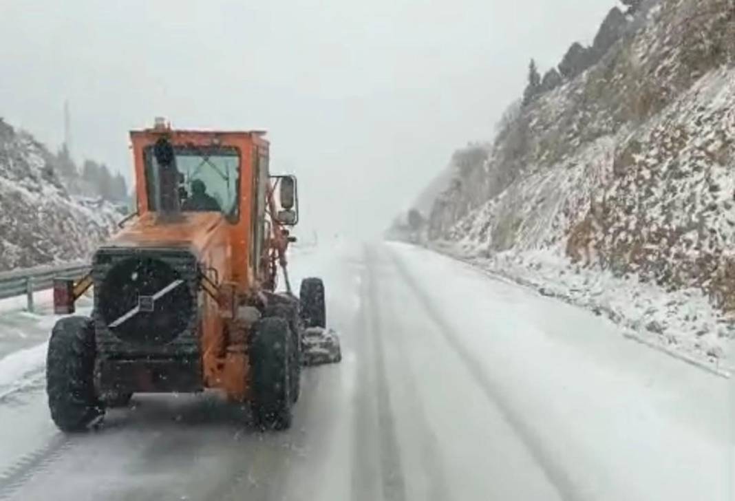 Ekipler seferber oldu! Konya-Antalya yolunda beyaz sürpriz 8